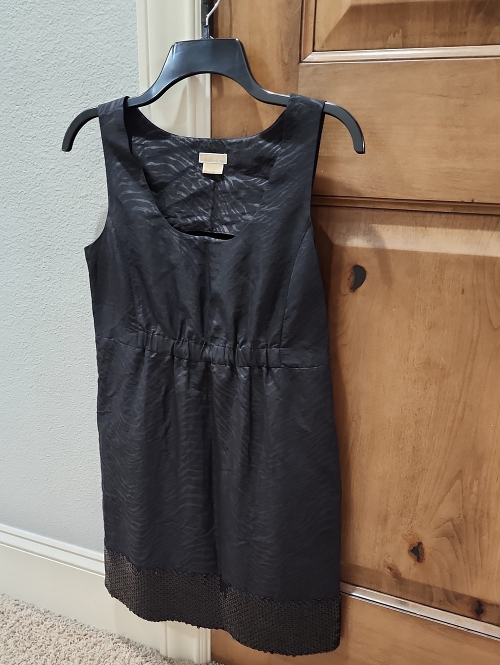 Michael Kors Black Textured Scoop Neck Sleeveless Dress